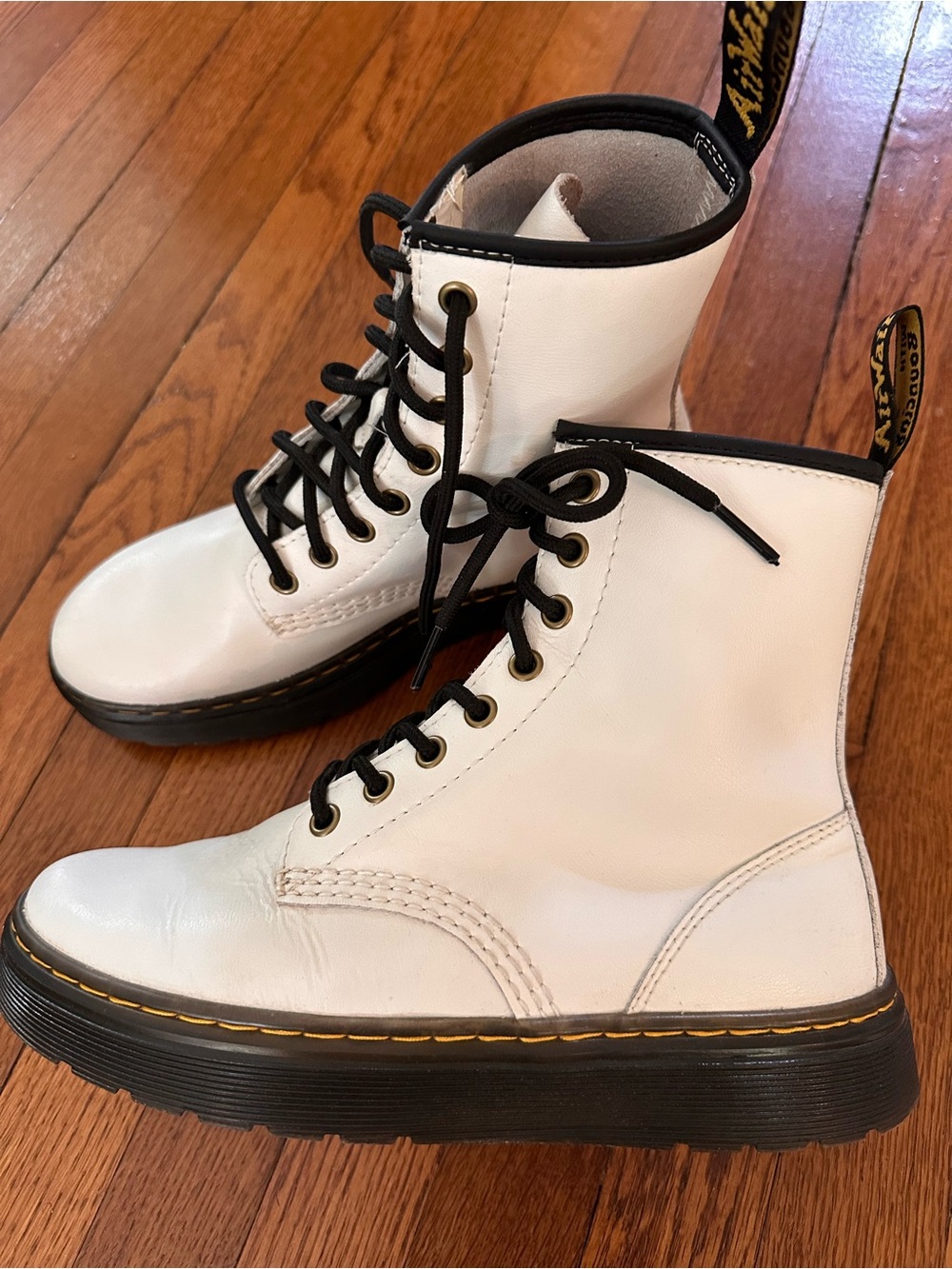 Dr. Marten Boots